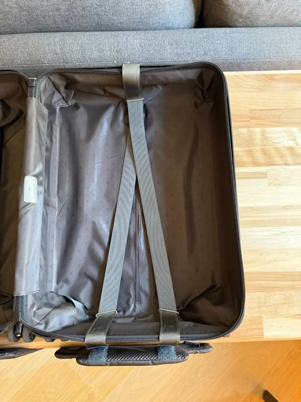 RIMOWA Essential Cabin Carry-On Suitcase Matte Black 36L